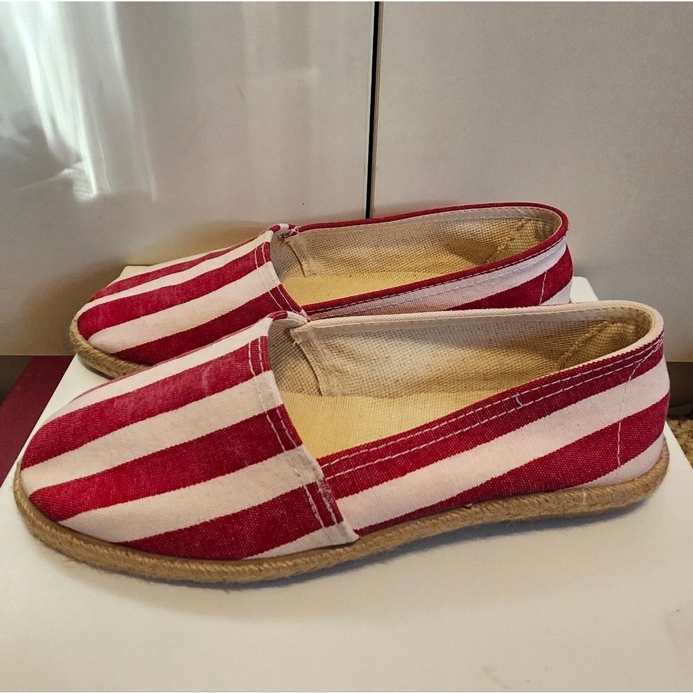 Neiman Marcus Classic Red/White Striped Espadrilles Made Spain Sz.9/40 EU $175